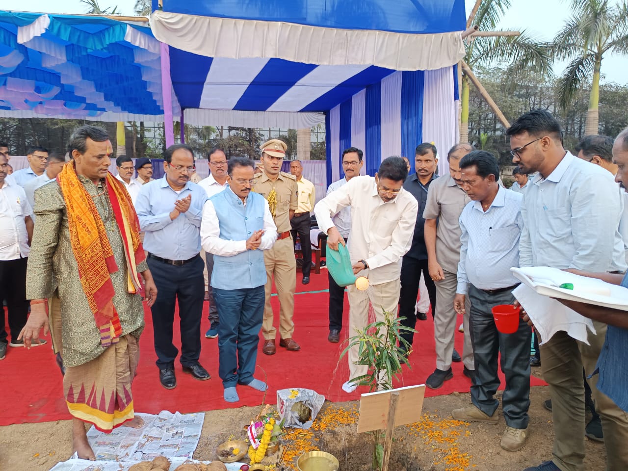 Hon’ble Governor of Odisha, Dr. Hari Babu Kambhampati visited Paradip Port.