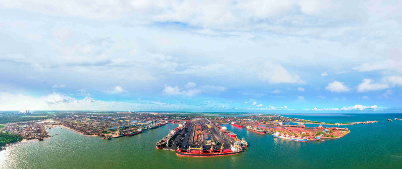 Paradip Port Sets New Benchmark with 50 Thermal Coal Rakes Unloaded in a Single Day.